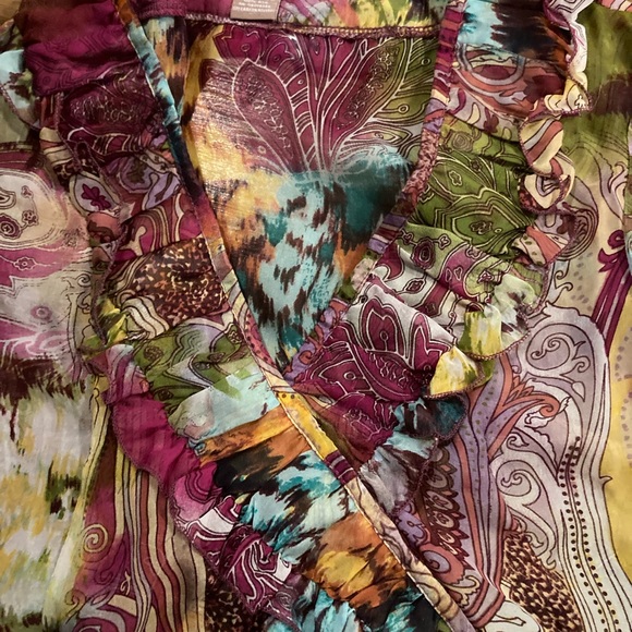 Ke Ke Collection….100% silk ruffled blouse size medium - Picture 2 of 4